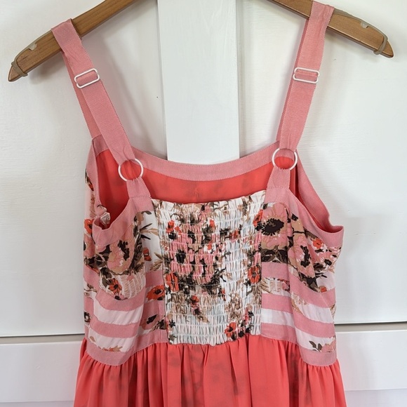 Nwt Matilda Jane SUPER CUTE sundress. Adjustable straps side zip sheer overlay🌼 - Picture 4 of 12
